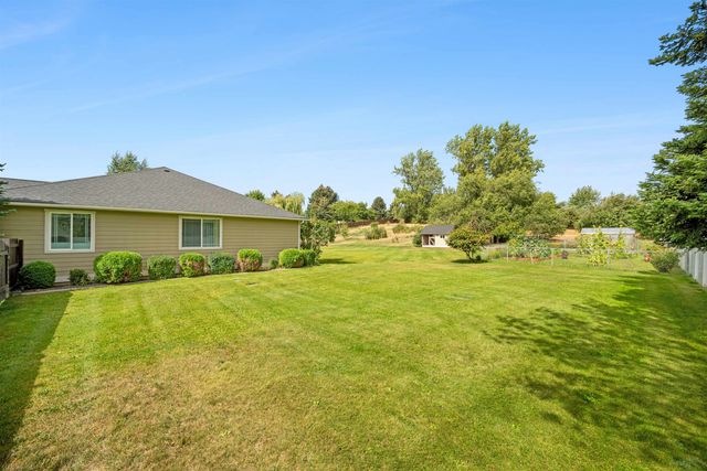 3210 N Molter Rd, Otis Orchards, WA 99027