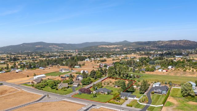 3210 N Molter Rd, Otis Orchards, WA 99027