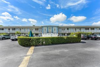4111 NE 21st Way 204, Lighthouse Point, FL 33064