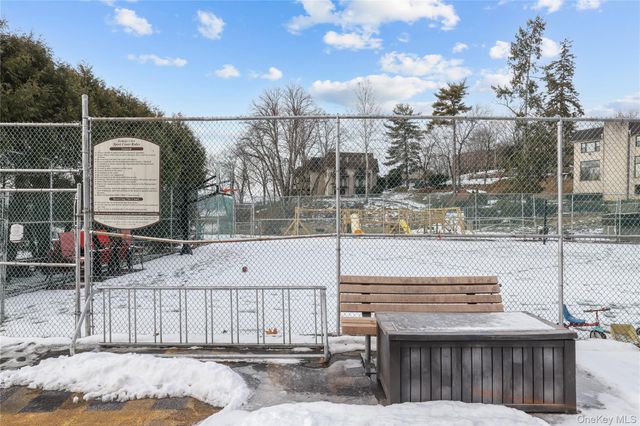 504 Kemeys Cove Road 5-04, Briarcliff Manor, NY 10562