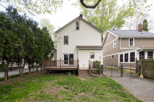 33 Wilsonia Road, Rochester, NY 14609