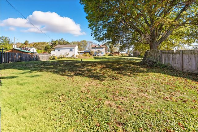 925 Main St, Shanksville, PA 15560