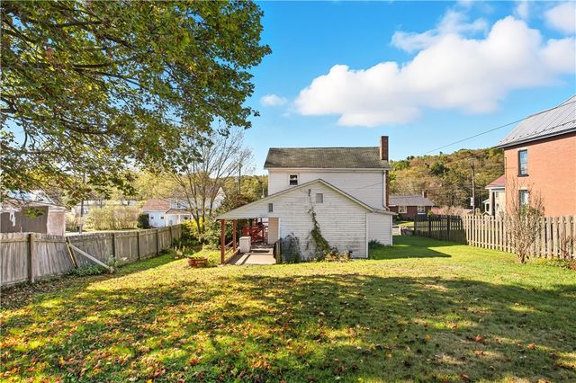 925 Main St, Shanksville, PA 15560