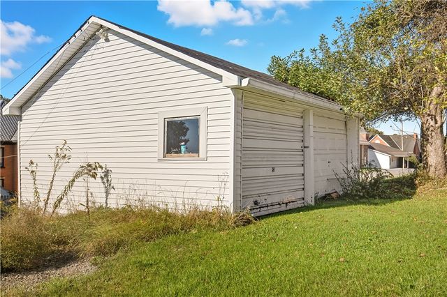 925 Main St, Shanksville, PA 15560