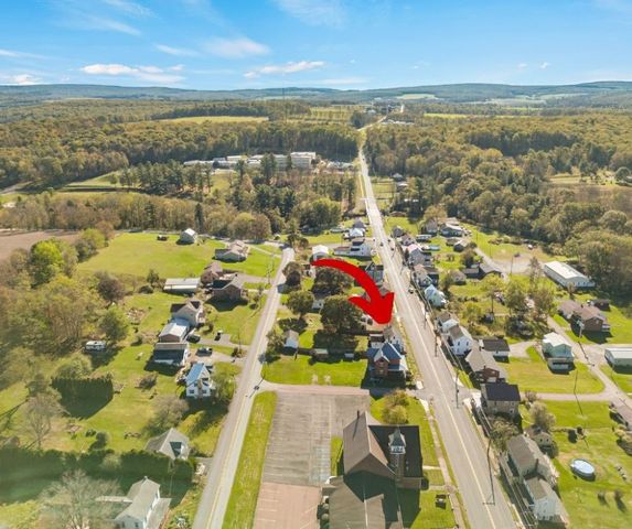 925 Main St, Shanksville, PA 15560