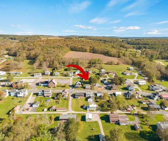 925 Main St, Shanksville, PA 15560