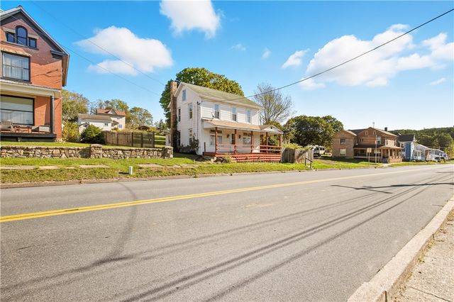 925 Main St, Shanksville, PA 15560