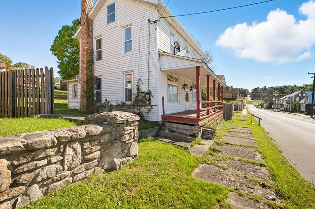 925 Main St, Shanksville, PA 15560