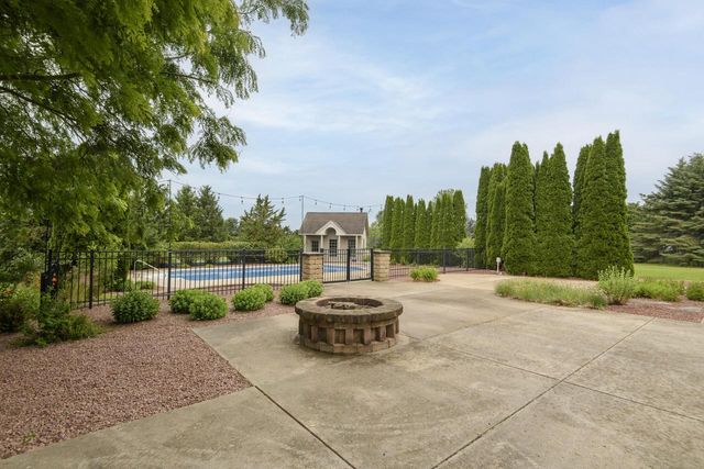 S88W34777 Nesting LANE, Eagle, WI 53119