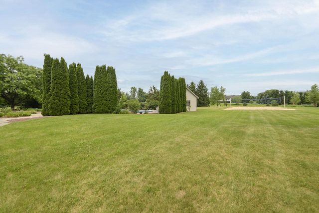 S88W34777 Nesting LANE, Eagle, WI 53119