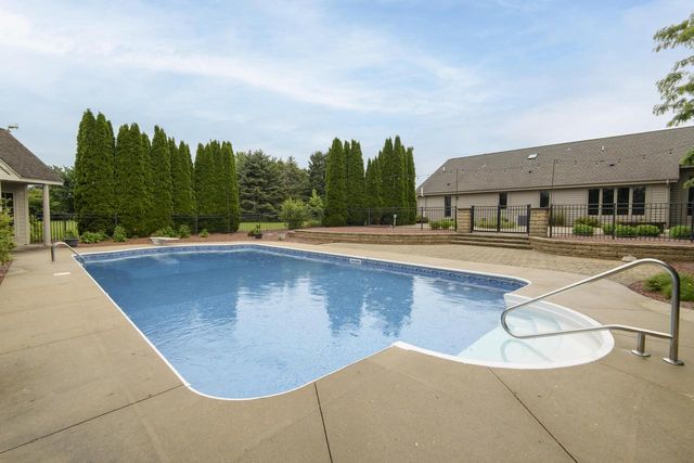 S88W34777 Nesting LANE, Eagle, WI 53119