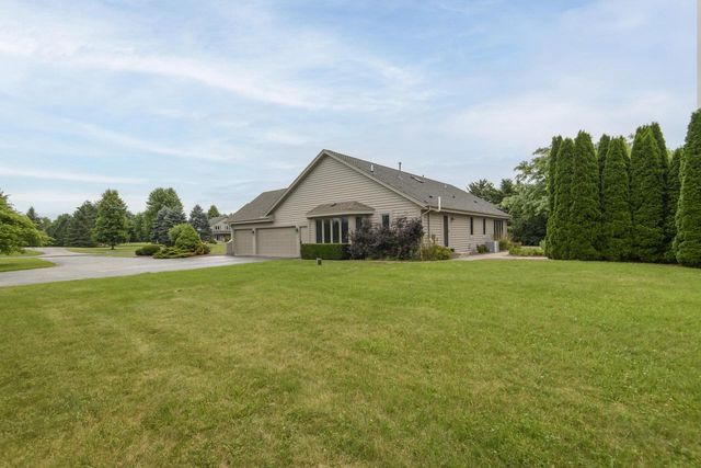 S88W34777 Nesting LANE, Eagle, WI 53119