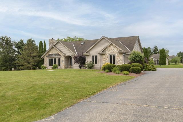 S88W34777 Nesting LANE, Eagle, WI 53119