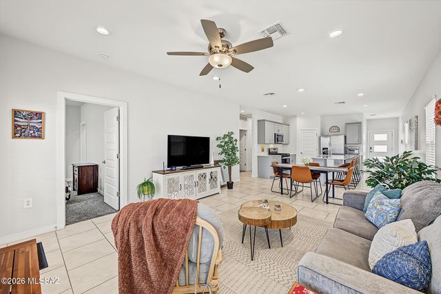 12863 E Joffroy Drive, Vail, AZ 85641