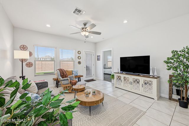 12863 E Joffroy Drive, Vail, AZ 85641
