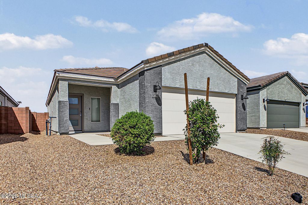 12863 E Joffroy Drive, Vail, AZ 85641
