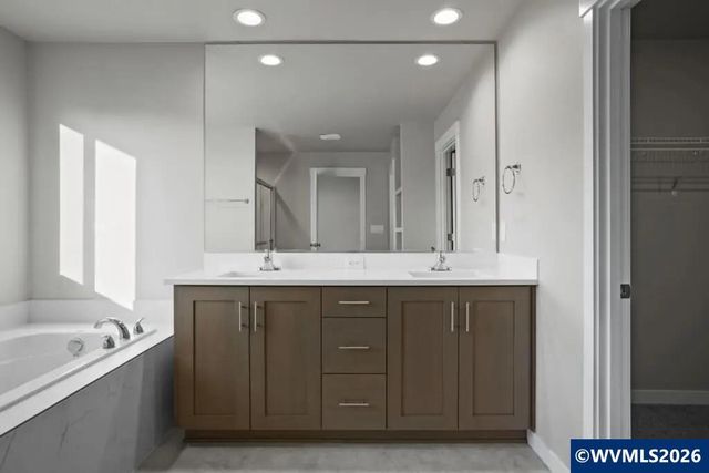 5776 Landon St SE, Salem, OR 97306