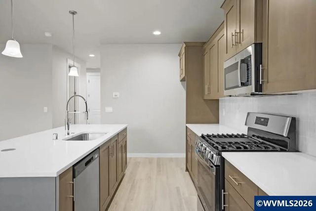 5776 Landon St SE, Salem, OR 97306