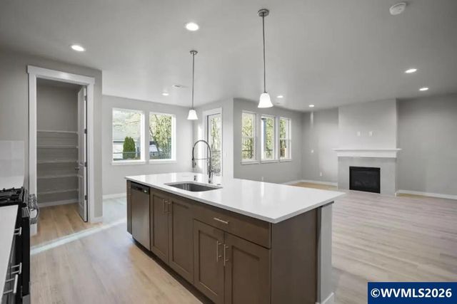 5776 Landon St SE, Salem, OR 97306