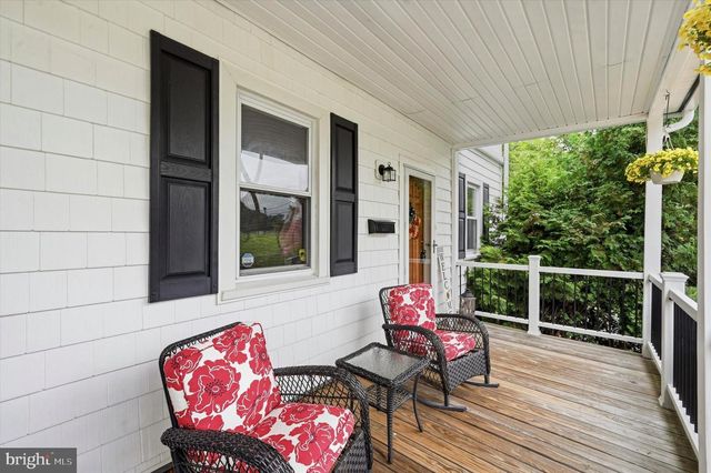 574 MILL RD, Havertown, PA 19083