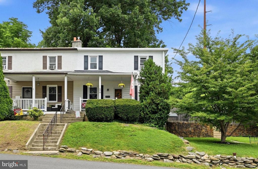 574 MILL RD, Havertown, PA 19083