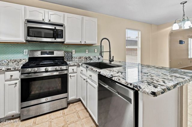 11720 Autumn Wheat Drive, El Paso, TX 79934
