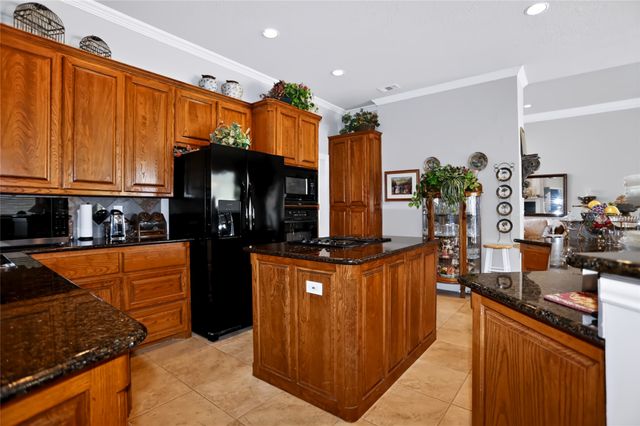 170 Park Place Circle, Cresson, TX 76035
