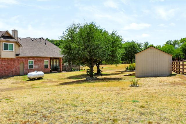 170 Park Place Circle, Cresson, TX 76035