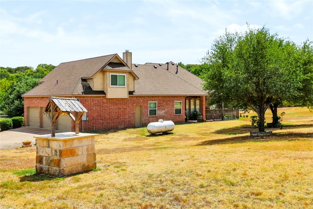 170 Park Place Circle, Cresson, TX 76035