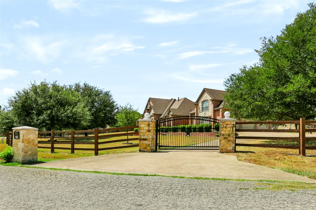 170 Park Place Circle, Cresson, TX 76035 — photo 2