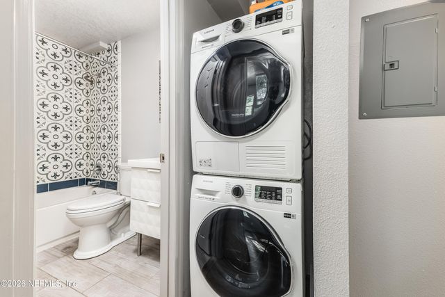 231 E 16TH Street 1, Jacksonville, FL 32206