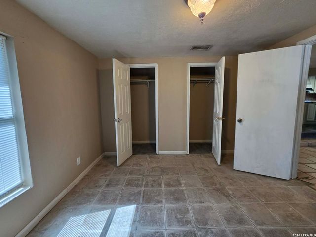 402 Chipinque, San Antonio, TX 78237