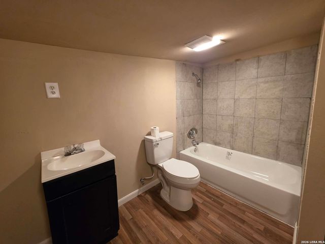 402 Chipinque, San Antonio, TX 78237