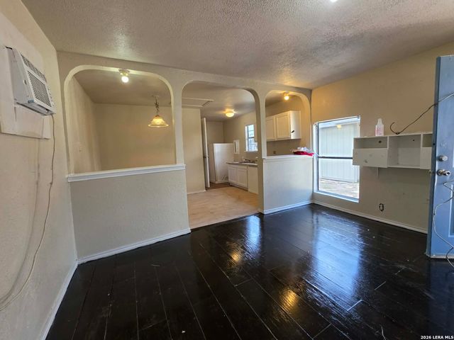 402 Chipinque, San Antonio, TX 78237