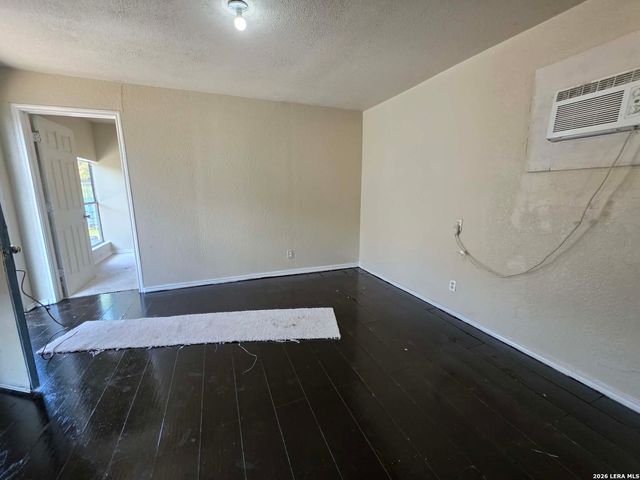 402 Chipinque, San Antonio, TX 78237