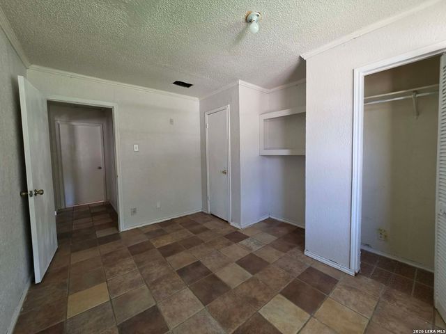 402 Chipinque, San Antonio, TX 78237