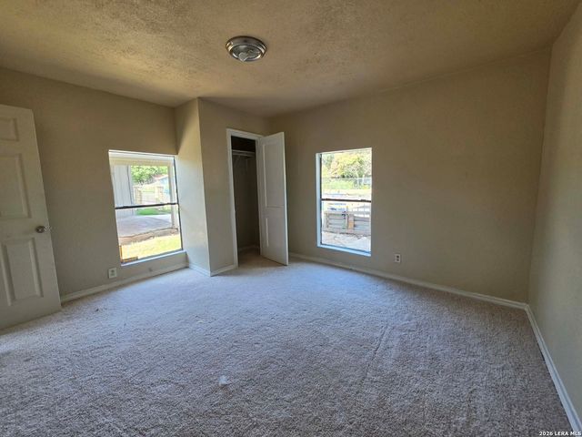 402 Chipinque, San Antonio, TX 78237