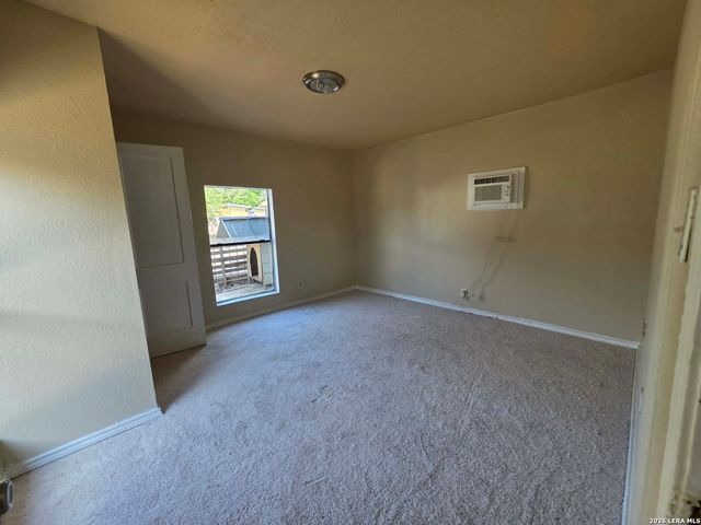 402 Chipinque, San Antonio, TX 78237