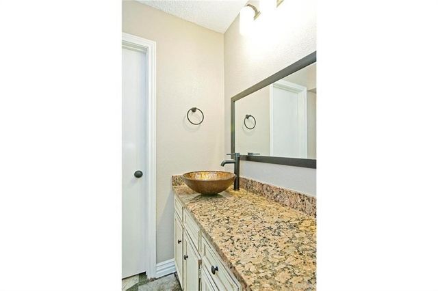 2509 Country Valley Road, Garland, TX 75041