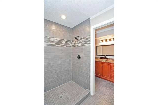 2509 Country Valley Road, Garland, TX 75041