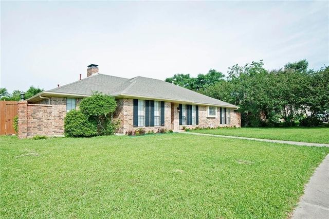 2509 Country Valley Road, Garland, TX 75041