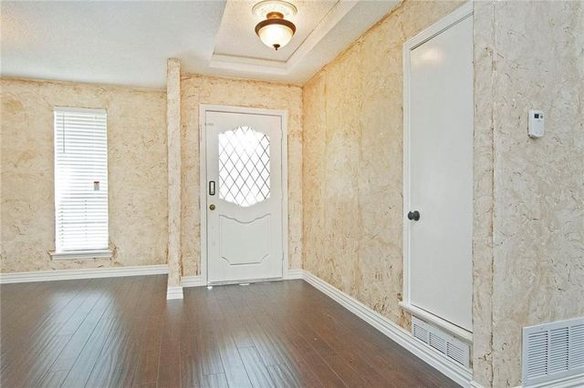 2509 Country Valley Road, Garland, TX 75041