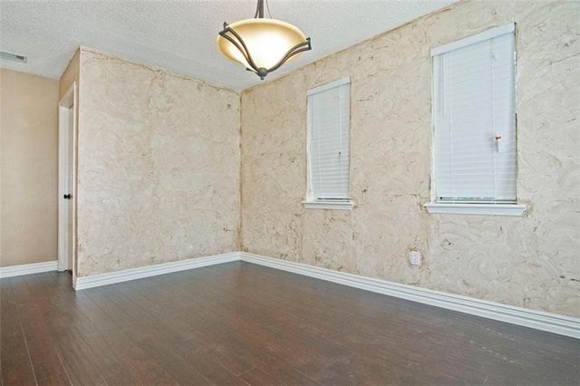 2509 Country Valley Road, Garland, TX 75041