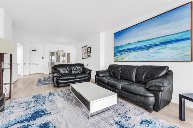 300 Bayview Dr 214, Sunny Isles Beach, FL 33160