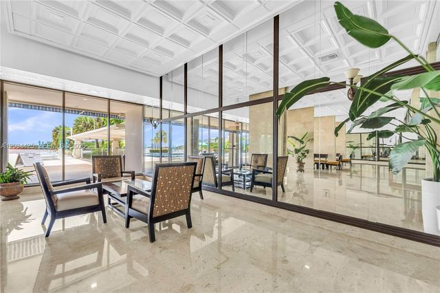 300 Bayview Dr 214, Sunny Isles Beach, FL 33160
