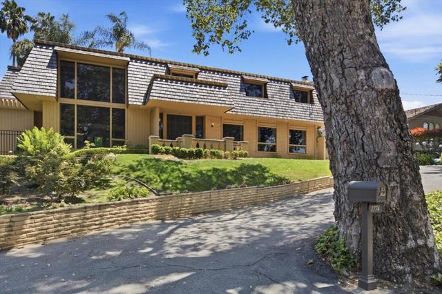 1774 Dry Creek Road, San Jose, CA 95124