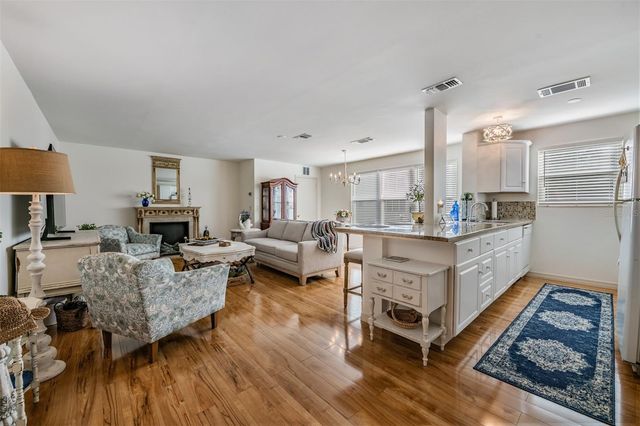 5521 80TH STREET N 205, St Petersburg, FL 33709