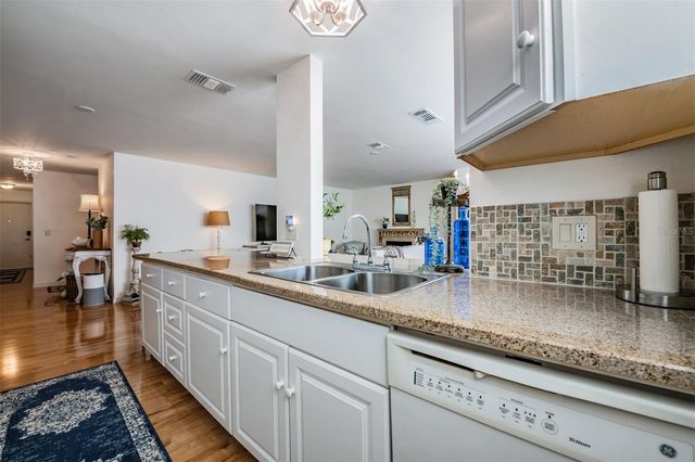 5521 80TH STREET N 205, St Petersburg, FL 33709