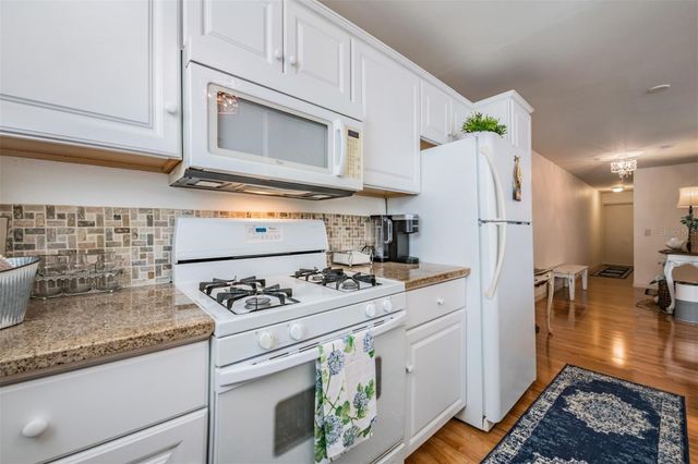 5521 80TH STREET N 205, St Petersburg, FL 33709