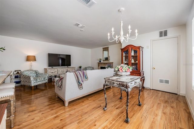 5521 80TH STREET N 205, St Petersburg, FL 33709